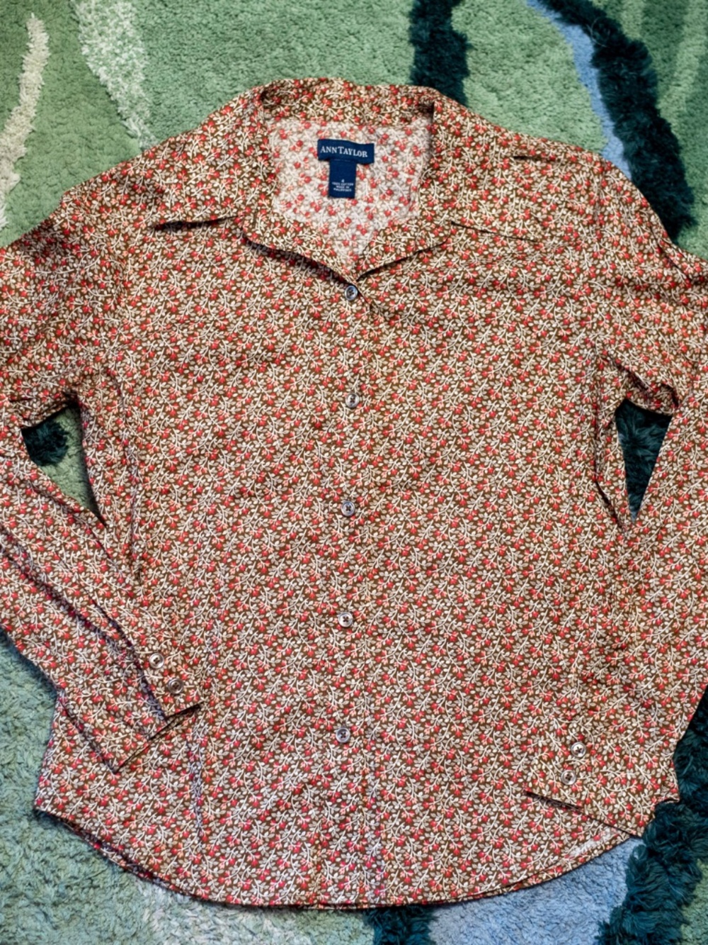 Ann Taylor 100% cotton botanical print long sleeve button shirt
